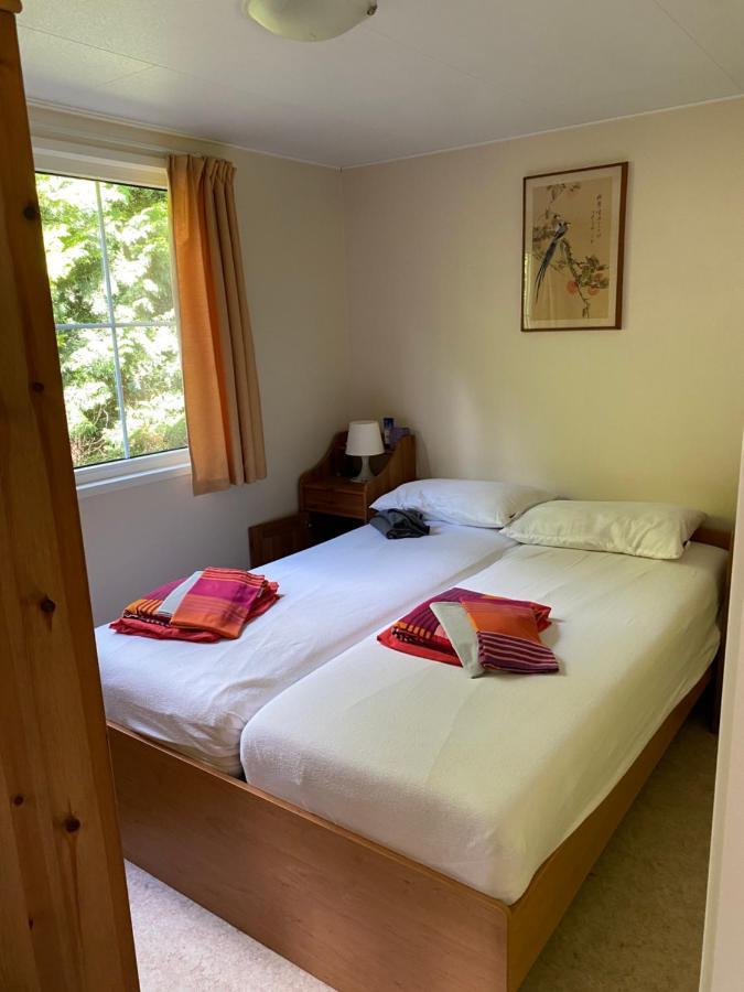 Ruim Privacyvol Chalet Met Overdekt Terras Ermelo Exteriér fotografie