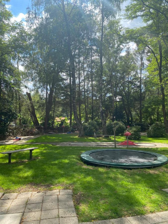 Ruim Privacyvol Chalet Met Overdekt Terras Ermelo Exteriér fotografie